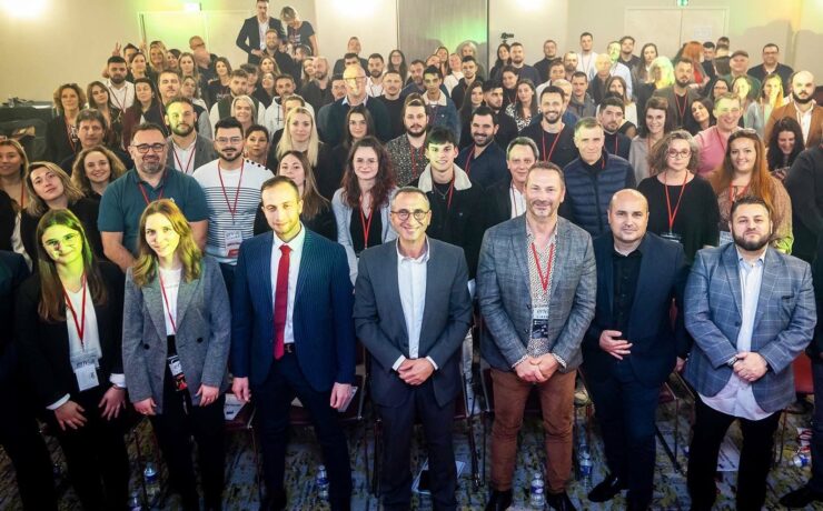 Dans le cadre du séminaire annuel de l’enseigne, qui s’est tenu fin décembre dernier au parc du Futuroscope, Thomas Bedun, directeur général de la tête de réseau, a notamment fait le point sur les ouvertures intervenues courant 2022, soit 10 nouveaux magasins… et autant de prévus en 2023 !