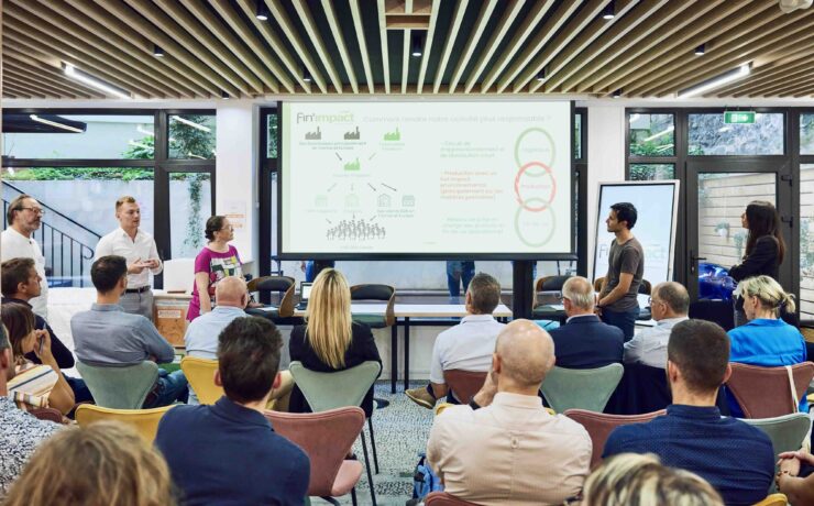 Avec cette première édition de son rapport RSE, le groupe partage ses convictions et sa stratégie RSE, au travers du programme “Fin’Impact” ; il y dévoile également ses engagements environnementaux et sociétaux, ainsi que ses objectifs chiffrés à horizon 2030.