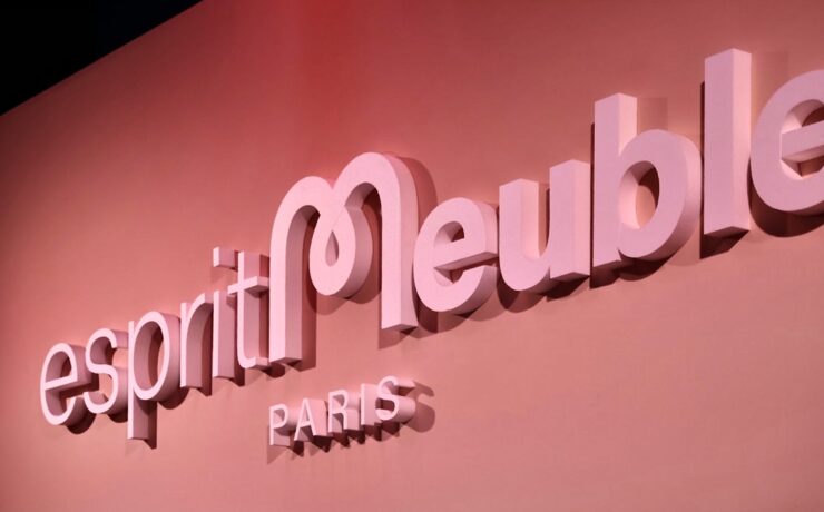 À moins de dix mois de son ouverture, EspritMeuble 2026 place l’innovation au cœur de sa feuille de route, qu’il s’agisse des produits, des services aux distributeurs ou des formats de contenus. Réorganisé par communautés de métiers pour fluidifier les échanges BtoB et optimiser les parcours, l’événement mise aussi sur la personnalisation de la visite et le renforcement de sa dimension internationale, tout en maintenant ses tarifs exposants 2025.
